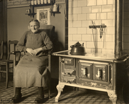 1307 Boerin in de keuken, 1951