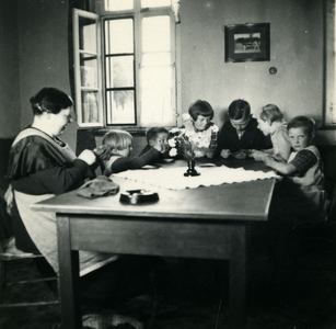 1613 Boerengezin aan tafel, 1938-1939