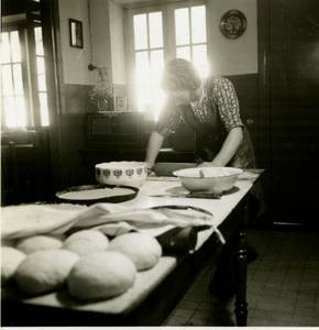 1617 Bakken van vlaaien, knapkoeken en wittebroden, 1938-1939