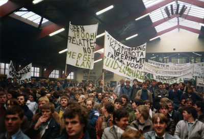 2627 Demonstratie tegen het landbouwbeleid van minister Gerrit Braks, 1985-01-29