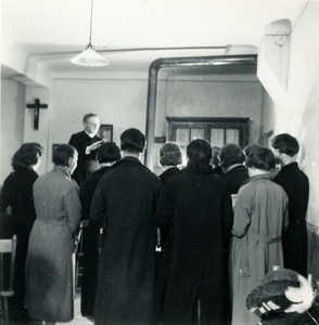 2917 Priester en boerinnen, 1938-1939