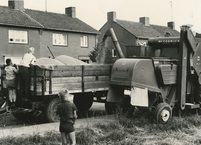 3185 Woningbouw bij landbouwgebied, 1960-1970
