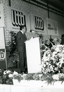 3396 Minister Braks op bezoek in Limburg, 1988-02-17