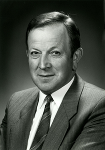 3510 Jan Loonen, voorzitter van Campina, 1988