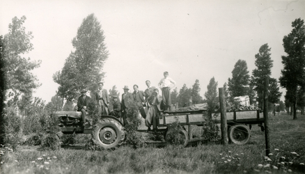 3768 Boeren, 1930-1950