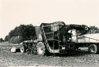 3813 Bietenrooier met bietenkopper, 1960-1970