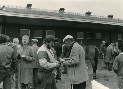4281 Paardenmarkt, 1970-1990