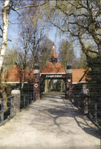  Poortgebouw van begraafplaats Esserveld Esserweg 22, Groningen 100540