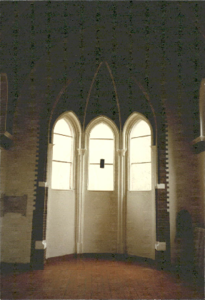  Vensters in voormalige kapel Akerkhof 22, Groningen 100623