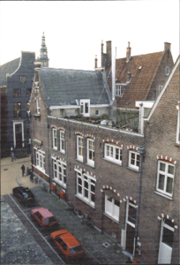  Zijgevel van voormalig bankgebouw Oude Boteringestraat 17, Groningen 100699