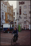  entrée ondergronds openbaar urinoir, telefooncel, omroepinstallatie megafoon voor de markt GroteMarkt to 48, Grote ...