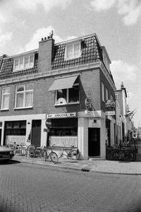  Gevels van hoekpand met lichtbakken van café Amicitia Korenstraat 8, Boterdiep, Groningen 151555