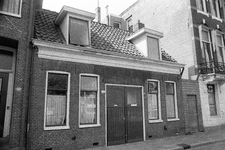  Voorgevel van éénlaags pand Pottebakkersrijge 10, Groningen 107619