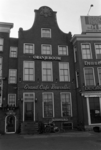  Voorgevel met neonreclame 'Grand cafe Bruxelles' Grote Markt 36, Groningen 102171