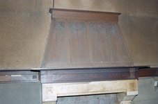  Rijk gedecoreerde schoorsteenmantel met houtsnijwerk Pelsterstraat 19, Groningen 103027