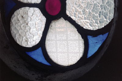  Detail van roosvenster met mousselineglas Turftorenstraat 22, Groningen 106318