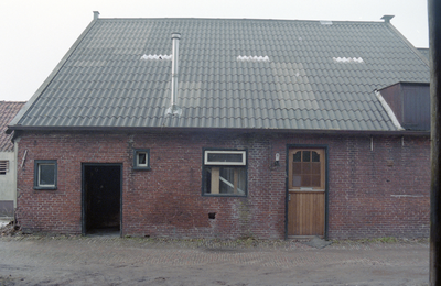  Gevel met doorgangen en vensters met dakvlak Moesstraat 52, Groningen 107903