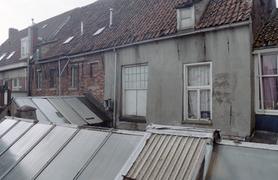  Deels gepleisterde gevel met vensters en dakvlak Schoolstraat 3, 5, Groningen 103245