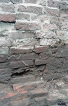  Detail van muurwerk en vrijgelegde fundering Noorddijkerweg 16, Noorddijk, Groningen 103727