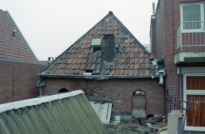  Achterzijde van schildkap met gemetselde schoorsteen Gedempte Kattendiep 27, Groningen 108642