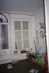  Zesruits venster en balkondeur met glas-in-lood bovenlicht Vismarkt 6, Groningen 100763