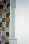  Detail van haardgewelf met natuursteen en plavuizen Hoge der A 6, Groningen 102386