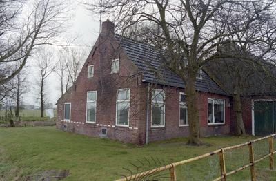  Voorhuis van boerderij Zuiderweg 64, Hoogkerk, Groningen