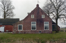  Voorhuis van boerderij Zuiderweg 64, Hoogkerk, Groningen