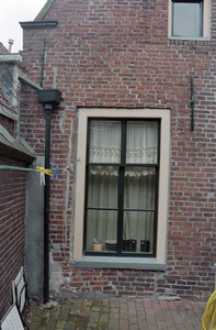  Gevel met zes-ruits venster en muuranker Visserstraat 50, Groningen 103501