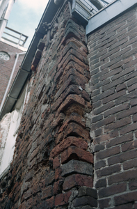  Hoek van muurwerk Poelestraat 9, Groningen 106314