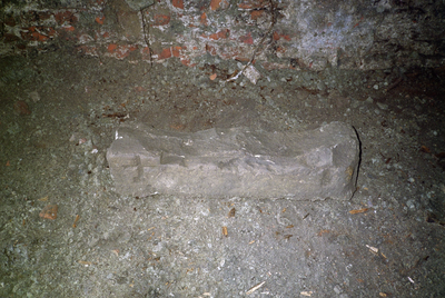  Zandstenen bouwelement in Sikkenspoort Leliesingel, Groningen 103776