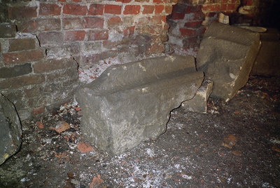  Zandstenen bouwelement in Sikkenspoort Leliesingel, Groningen 103776