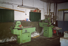  Machines in werkplaats van zagerij op Nanninga-terrein H.L. Wichersstraat 1/2, Groningen 109876