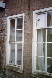  Deels verbouwde 8-ruits vensters Steentilstraat 34, Groningen 103343