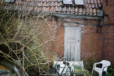  Achtergevel met twee-paneels deur Jodenkamp 5, Groningen