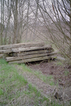  Betonnen liggers met stapel houten balken op het Nanninga-terrein H.L. Wichersstraat 1/2, Groningen 109876