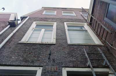  Gevel met vensters Oude Kijk in 't Jatstraat 10, Groningen 100706