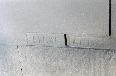  Muurwerk en stenen met initialen Middelberterweg 13, Middelbert, Groningen 101714