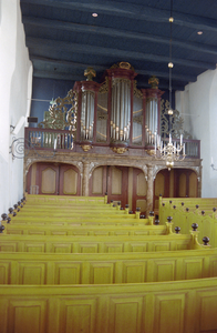  Interieur van kerk met kerkbanken en orgel Middelerterweg 13, Middelbert, Groningen 101714