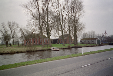  Eénlaags woning met smederij, loods en scheepswerf Hoendiep 338, 339, De Poffert, Groningen