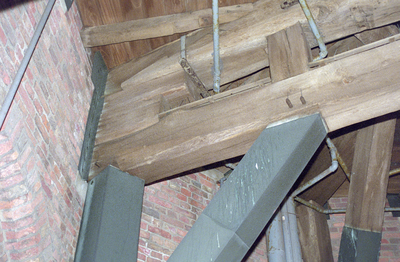  Met metaal versterkte houten draagconstructie in Martinitoren Martinikerkhof 1, Groningen 102537