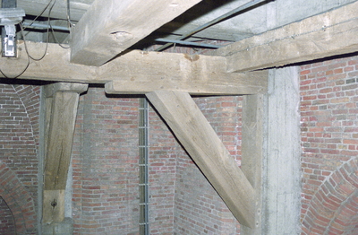  Eikenhouten draagconstructie en betonnen versterking in Martinitoren Martinikerkhof 1, Groningen 102537