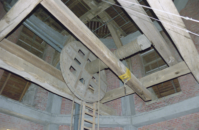  Eikenhouten draagconstructie met hijsrad in Martinitoren Martinikerkhof 1, Groningen 102537