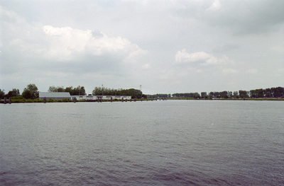  zicht over Eemskanaal knooppunt Damsterdiep richting Woonschepenhaven Eemskanaal, Woonschepenhaven, Groningen