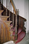  Rijk versierde trap met klauwstuk, trappaal en houten spijlen Herestraat 88, Groningen 102322
