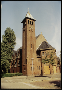  Franciscus (van Assisië) kerk, voorgevel, zijgevel Zaagmuldersweg 67, Groningen 104558