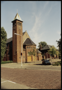  Franciscus (van Assisië) kerk, parkeerterrein, voorgevel Zaagmuldersweg 65, 67, Groningen 104558