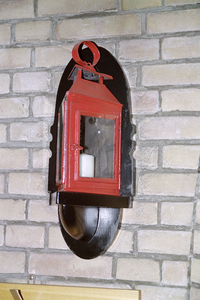  Oosterkerk rode wandlamp met kaars S.S. Rosensteinlaan 22, 23, E. Thomassen à Theussinklaan 1, Groningen 100510