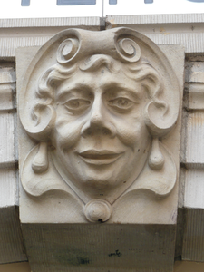  gezicht ornament natuursteen boven ingang universiteitsmuseum Zwanestraat 33, Oude Kijk in 't Jatstraat 5, 7 102983, ...