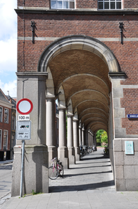  overbouwd trottoir kolommengalerei Sint Jansstraat 2 103291